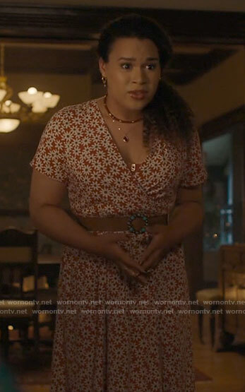 Josefina's daisy print dress on Charmed