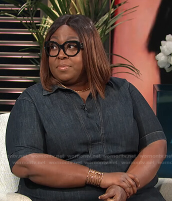 Loni's denim dress on E! News Daily Pop