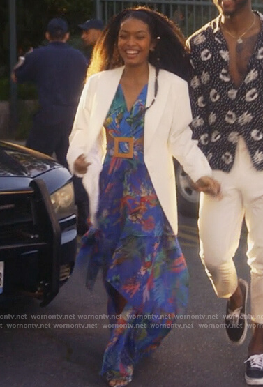 Zoey's blue floral print cutout dress on Grown-ish