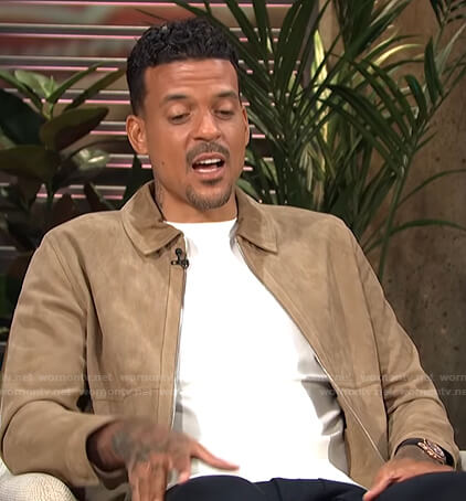 Matt Barnes's beige suede jacket on E! News Daily Pop