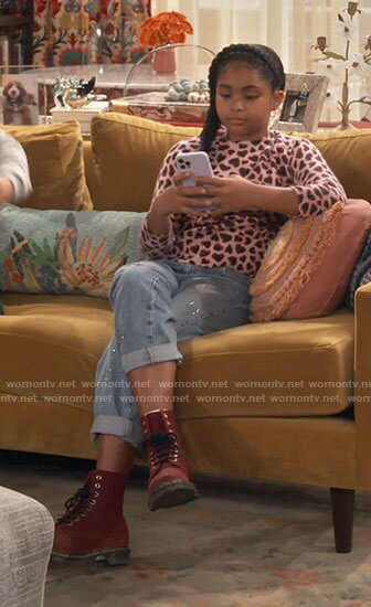 Millicent's leopard print sweater on iCarly