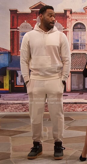 Moz's ivory patchwork hoodie and sweatpants on Family Reunion