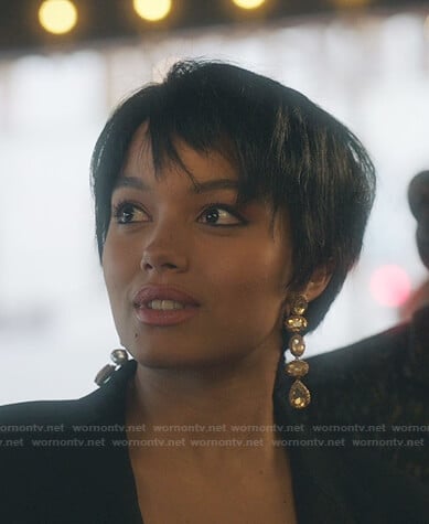 Zoya's drop earrings on Gossip Girl