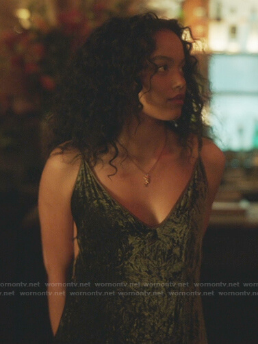 Zoya's green velvet dress on Gossip Girl
