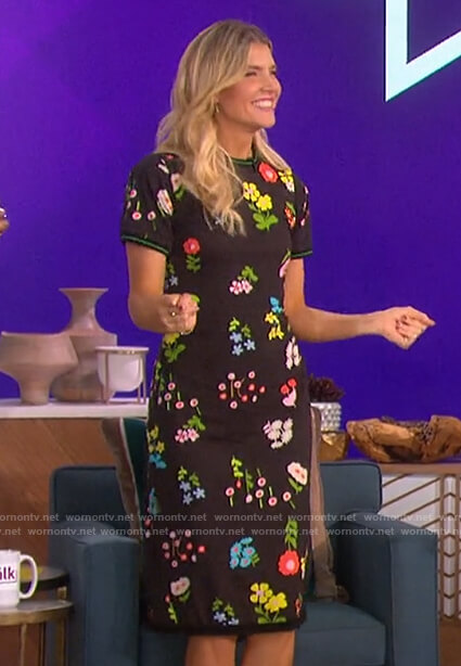 Amanda's black floral print dress on The Talk