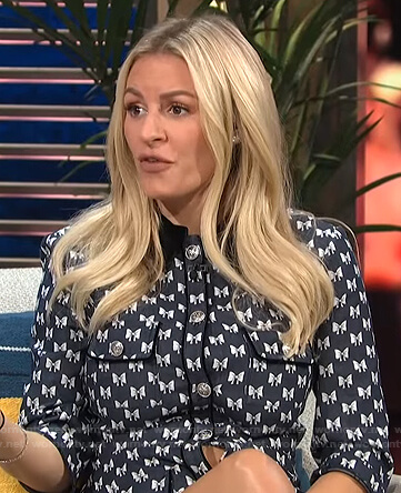 Morgan's navy bow print shirtdress on E! News Daily Pop