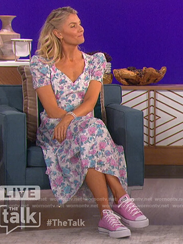 Amanda's floral print midi dress on The Talk
