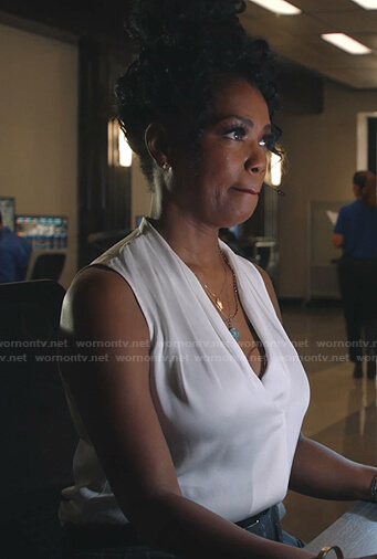 Claudette Collins's white sleeveless top on 9-1-1
