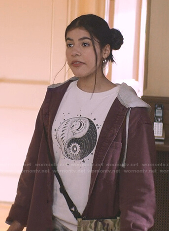 Dawn's white yin and yang print sweatshirt on The Baby-Sitters Club