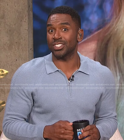 Justin's blue ribbed knit polo shirt on E! News Daily Pop