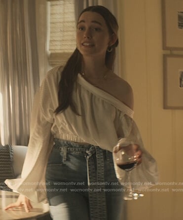 Love's white one shoulder top and jeans on You