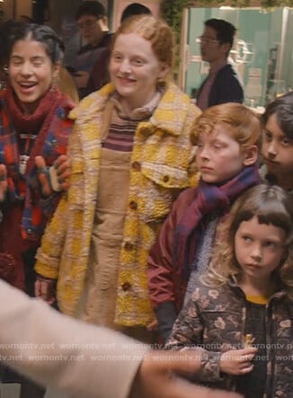 Mallorie's yellow plaid sherpa jacket on The Baby-Sitters Club