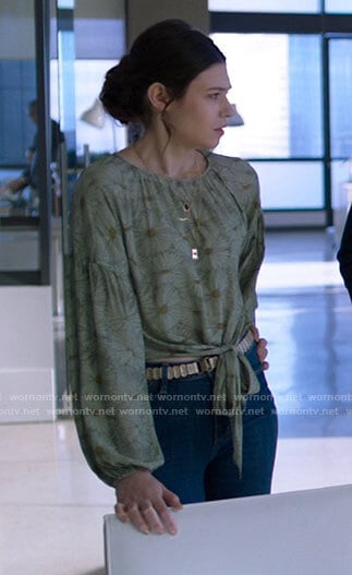 Nia's green daisy print top on Supergirl