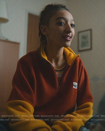 Ola's yellow colorblock fleece on Sex Education