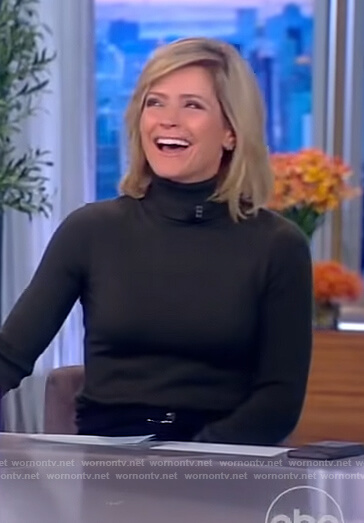 Sara's green turtleneck sweater on The View