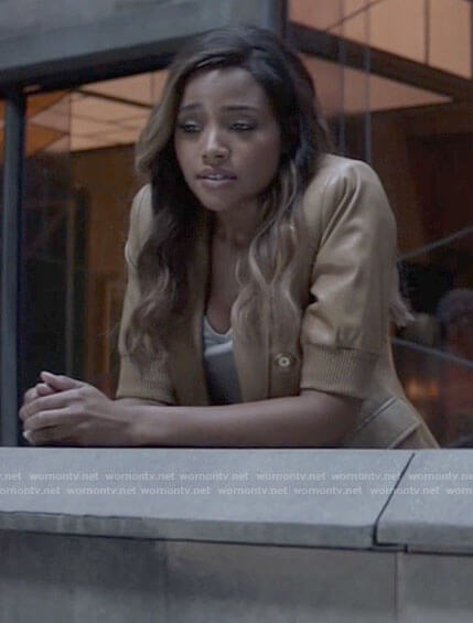 Sophie's camel leather short sleeve blazer on Batwoman
