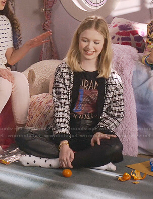 Stacey's black Duran Duran print tee on The Baby-Sitters Club