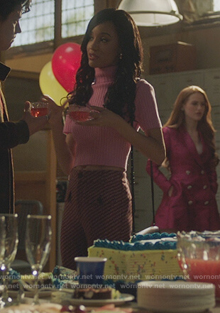 Tabitha's pink short sleeve ribbed sweater on Riverdale