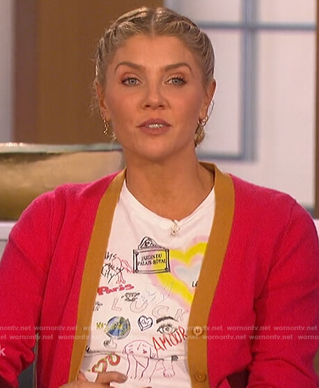 Amanda's white printed tee on The Talk