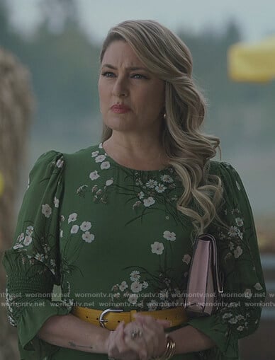 Alice's green floral print dress on Riverdale