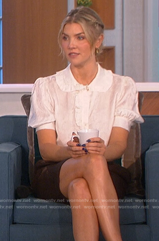 Amanda's white ruffle short sleeve top on The Talk