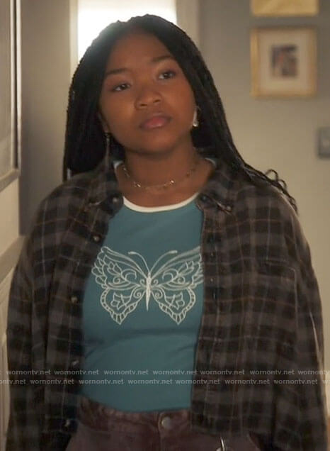 Delilah's blue butterfly top on The Equalizer