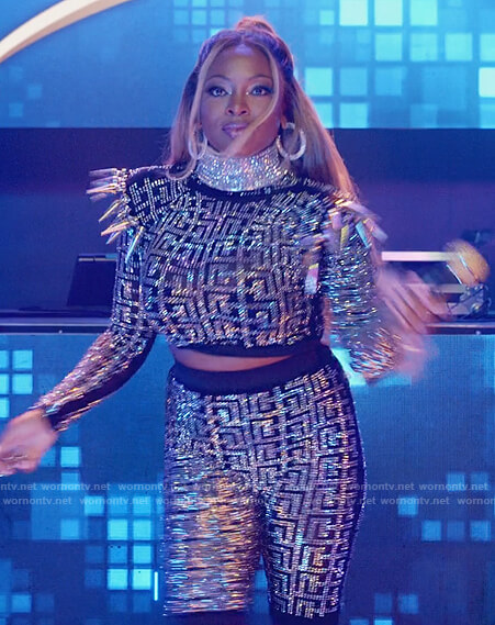 Jill's monochrome embellished top and pants on Queens