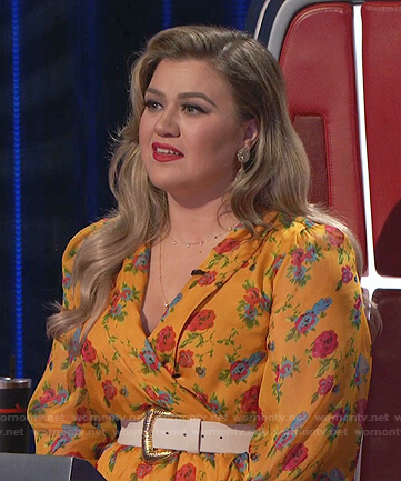 Kelly's orange floral wrap dress on The Voice