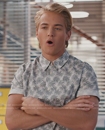 Mac's gray palm print shirt on Saved By The Bell