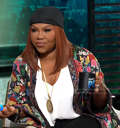 Mona Scott-Young's floral kimono on E! News Daily Pop