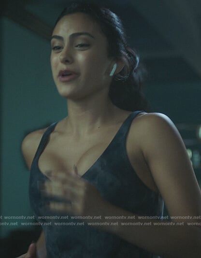 Veronica's gray tie dye tank top on Riverdale