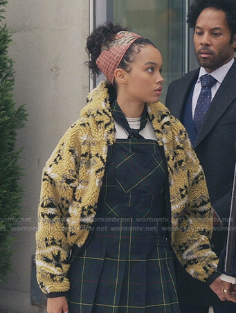 Zoya's yellow printed fleece jacket on Gossip Girl