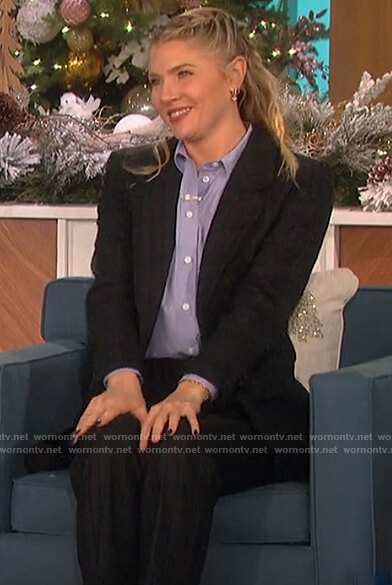 Amanda's plaid blazer and pants on The Talk