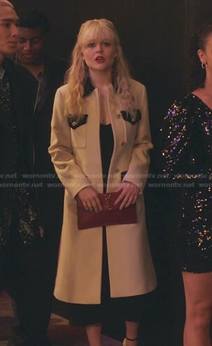 Audrey's white contrast detail coat on Gossip Girl
