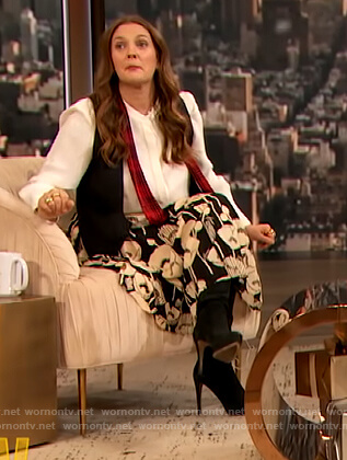 Drew's white blouse and floral pants on The Drew Barrymore Show