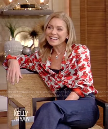 Kelly's floral print blouse and jeans on Live with Kelly and Ryan