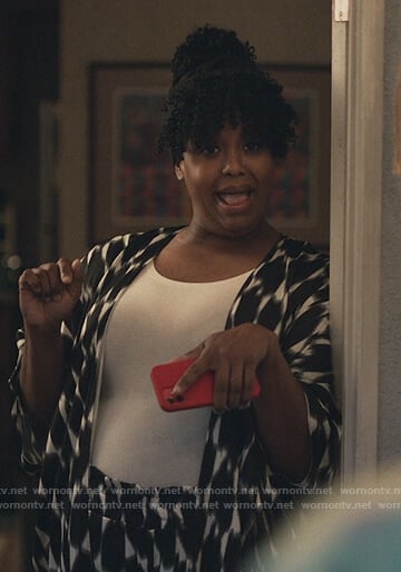 Kelli's printed kimono and pants on Insecure