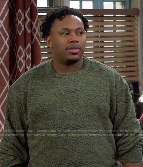 Marty's green animal print sweatshirt on The Neighborhood