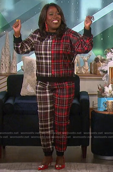 Sheryl's plaid sweatshirt and pants on The Talk