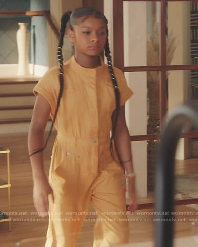 Aubrey's yellow utility jumpsuit on Kenan