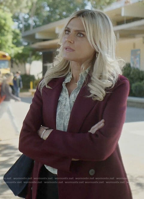 Amy's burgundy coat on Pivoting