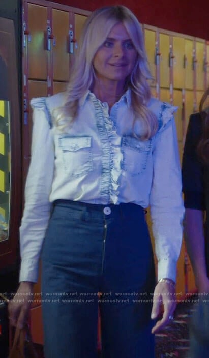 Amy's ruffled denim shirt on Pivoting