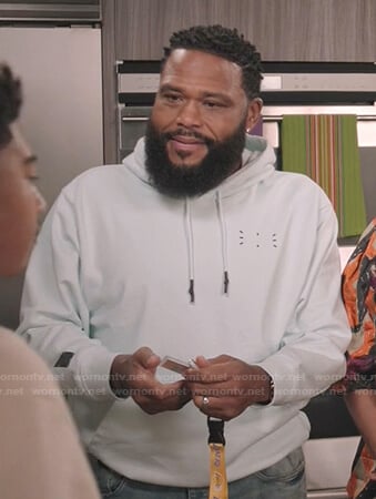 Andre's light blue hoodie on Black-ish