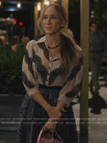 Carrie's black floral lace bra on And Just Like That