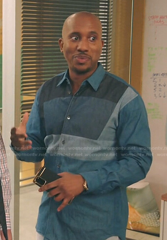 Gary's blue colorblock shirt on Kenan