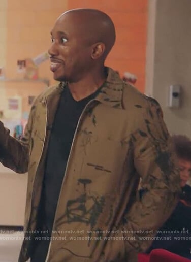 Gary's brown abstract print jacket on Kenan