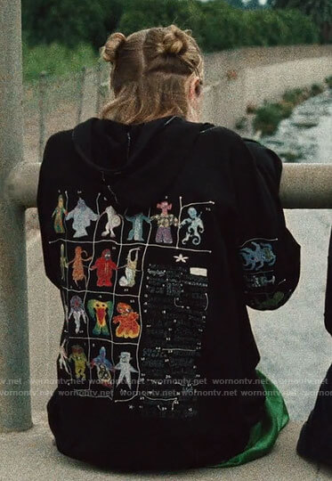 Jules's balck graphic print hoodie on Euphoria