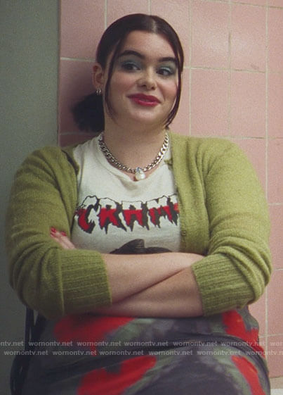 Kat's Cramps tee, green cardigan and heart print skirt on Euphoria