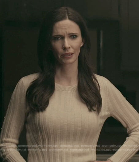 Lois's rib knit buttoned sleeve sweater on Superman and Lois