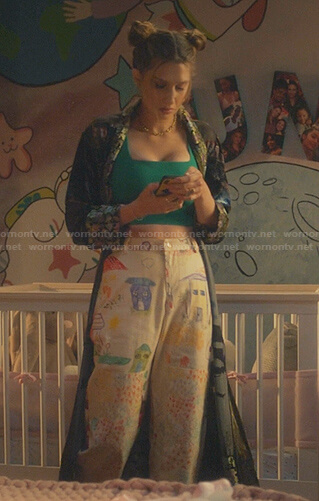 Nomi's green cropped top and printed pants on Grown-ish
